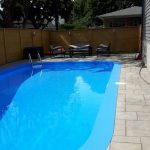 Contour de piscine en pavé uni à Mascouche - Amenagement paysager - Paysagiste-Rive-Nord